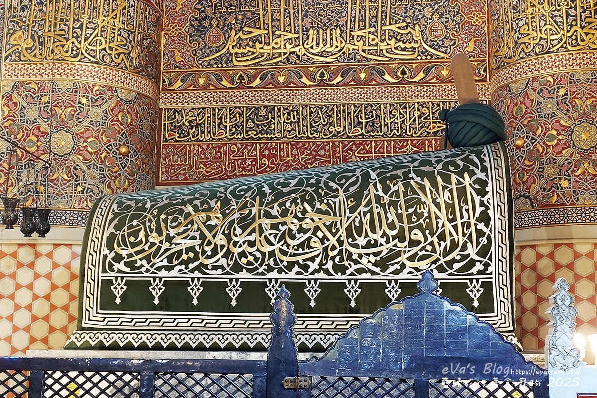 【土耳其蜜月旅遊】Mevlana Museum 梅夫拉那博物館｜孔亞必訪景點，旋轉舞發源地與象徵精神權威的石棺頭巾。土耳其景點