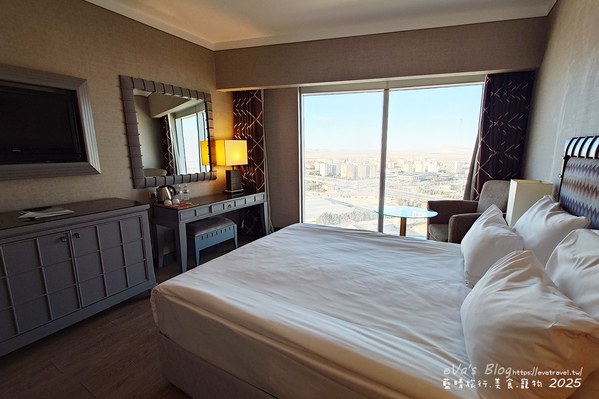 【土耳其蜜月旅遊】Grand Hotel Konya 科尼亞大飯店｜舒適房型與自助餐體驗＋落地窗城市景觀。土耳其住宿