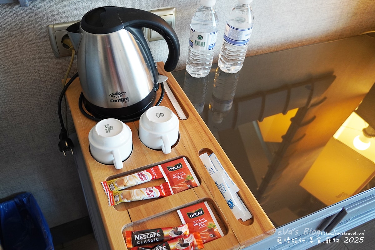 【土耳其蜜月旅遊】Grand Hotel Konya 科尼亞大飯店｜舒適房型與自助餐體驗＋落地窗城市景觀。土耳其住宿
