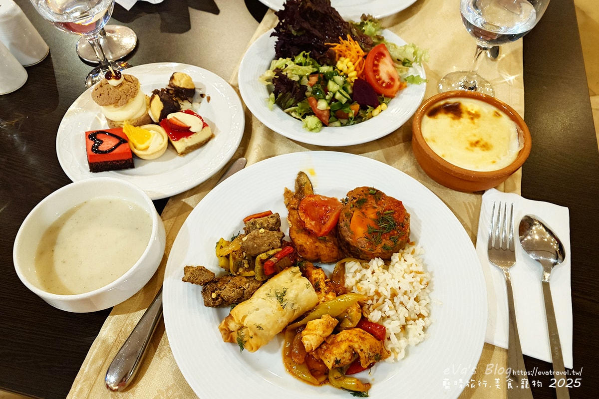 【土耳其蜜月旅遊】Grand Hotel Konya 科尼亞大飯店｜舒適房型與自助餐體驗＋落地窗城市景觀。土耳其住宿