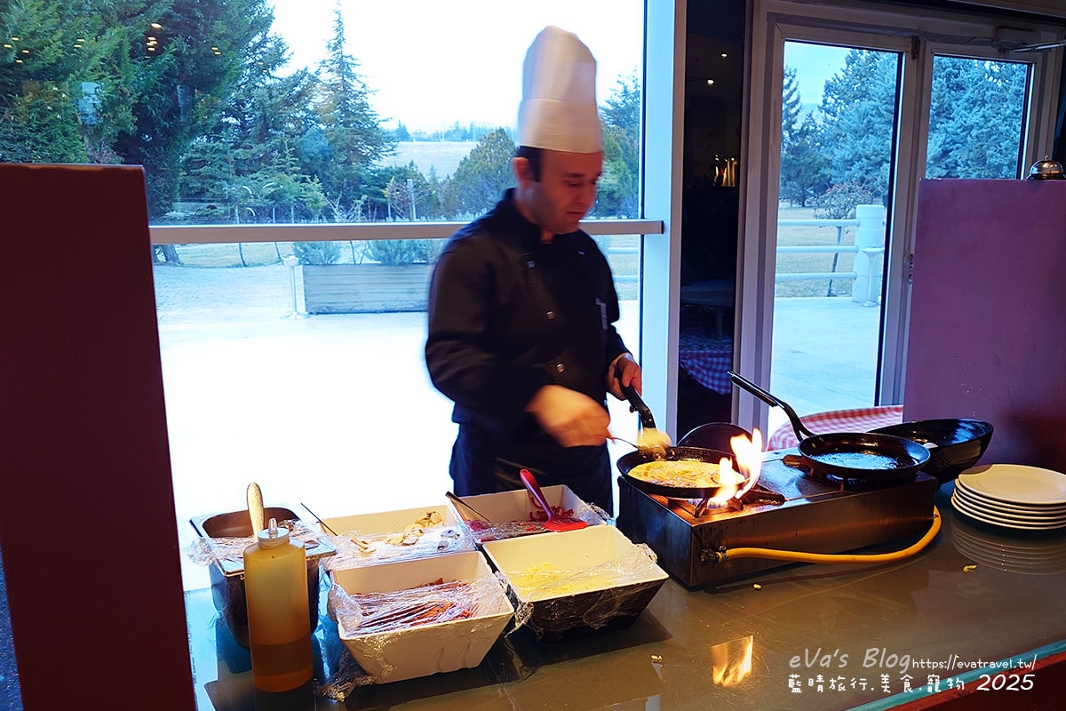 【土耳其蜜月旅遊】Grand Hotel Konya 科尼亞大飯店｜舒適房型與自助餐體驗＋落地窗城市景觀。土耳其住宿