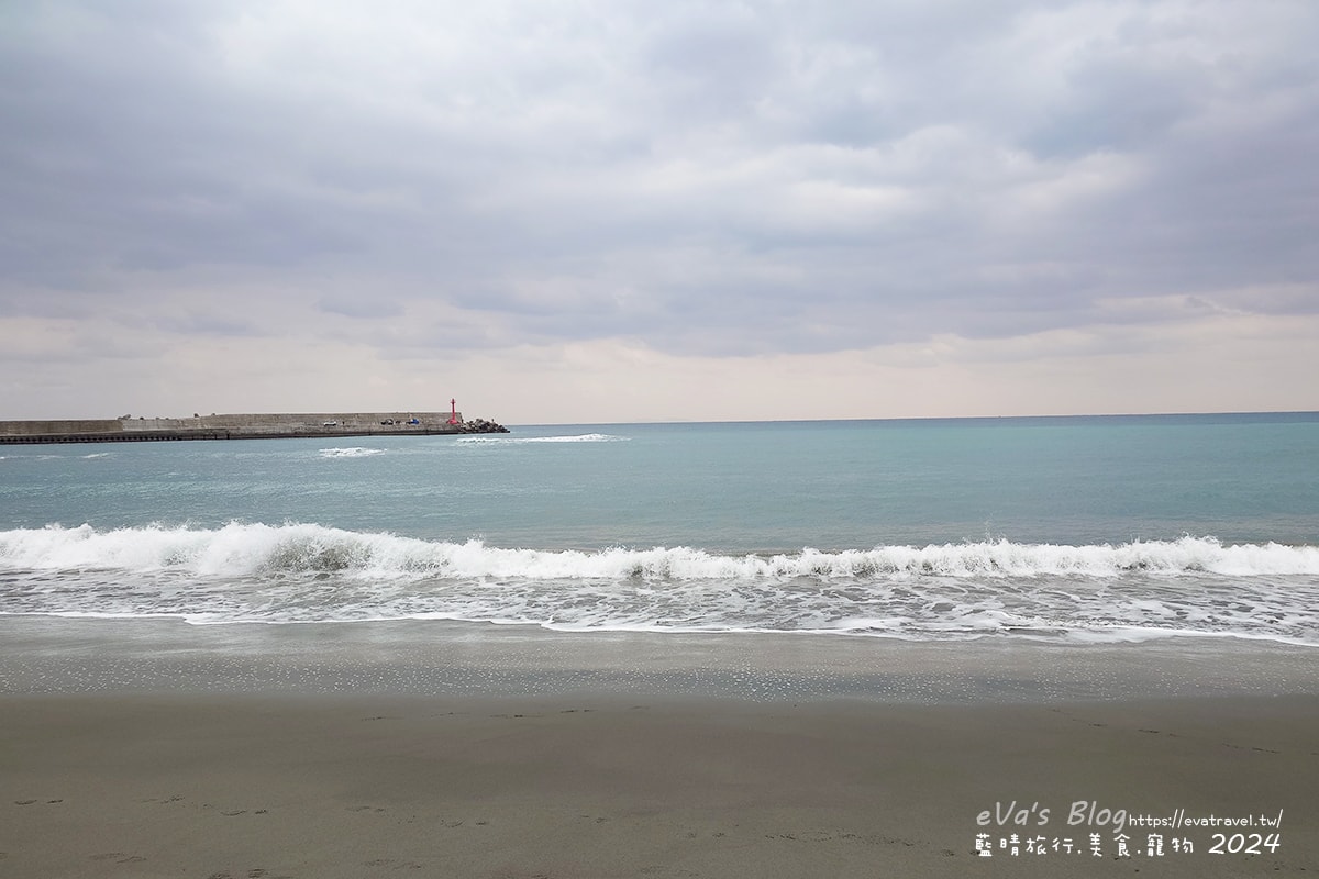 【台東景點】金樽陸連島｜免費貓洞秘境，一望太平洋海景的打卡景點。台東寵物友善景點