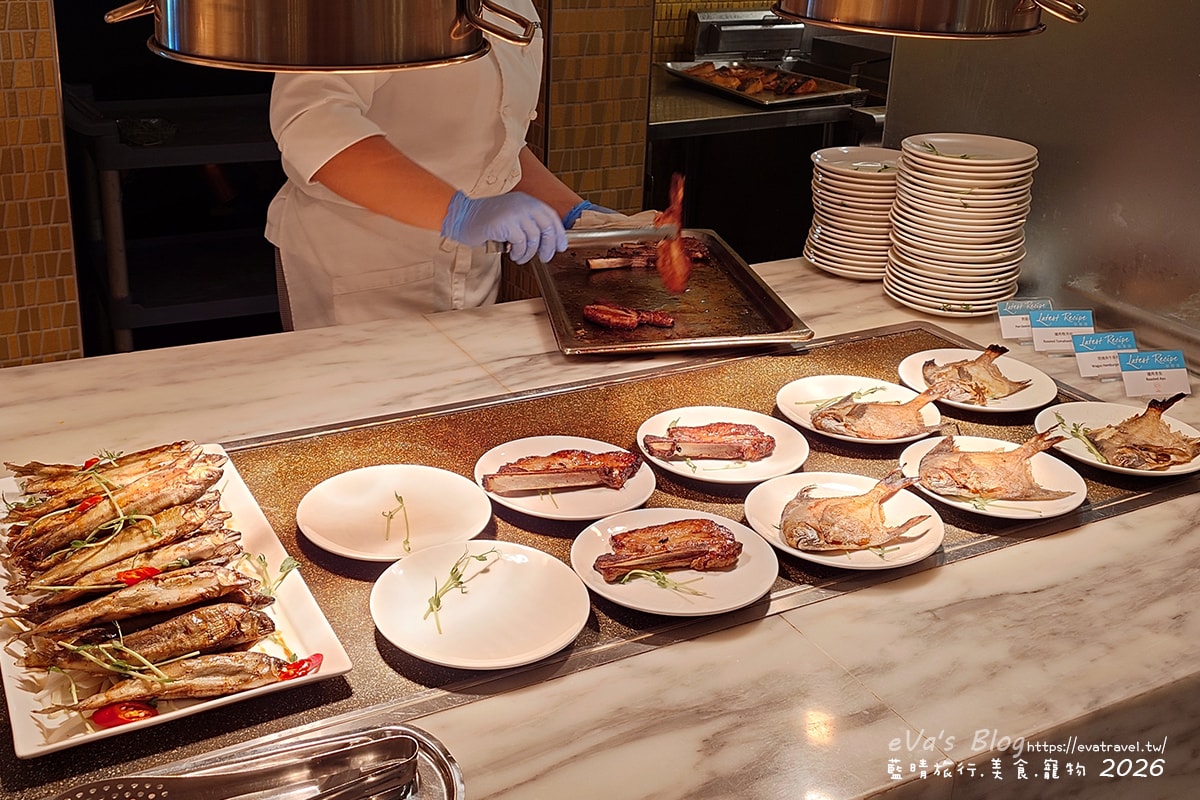 【台中李方艾美】新食譜全日餐廳自助式午餐｜多國料理＋紅白酒、生啤酒無限暢飲。台中吃到飽