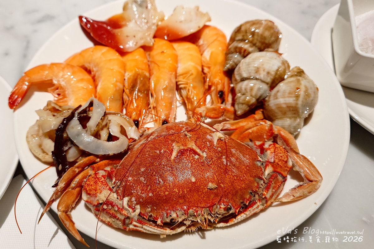 【台中李方艾美】新食譜全日餐廳自助式午餐｜多國料理＋紅白酒、生啤酒無限暢飲。台中吃到飽