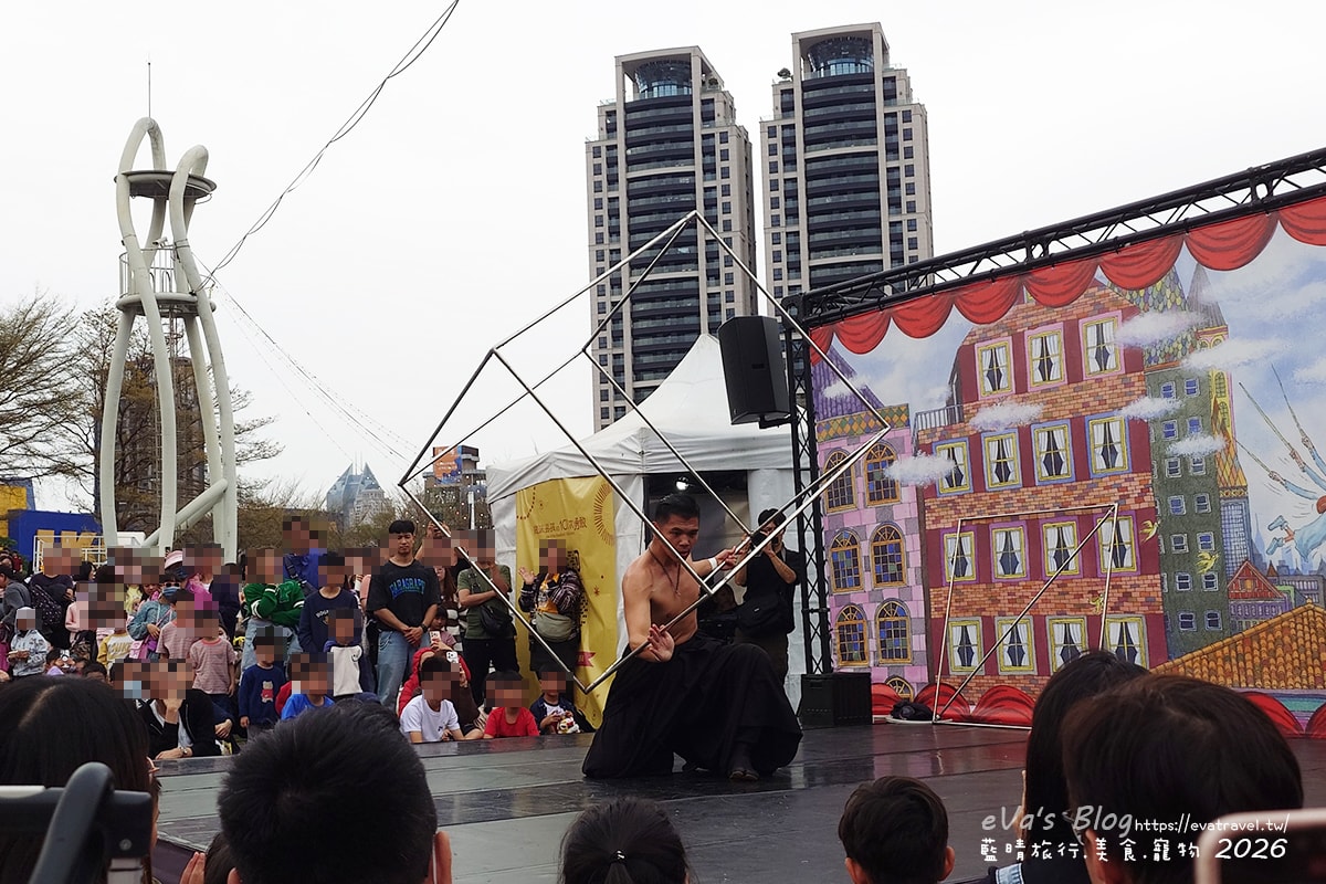 【新春連假限定】台中文心森林公園｜2026台中FOCASA幾米馬戲樂園《幾米男孩的100次勇敢》演出、市集與裝置藝術紀錄。台中免費活動