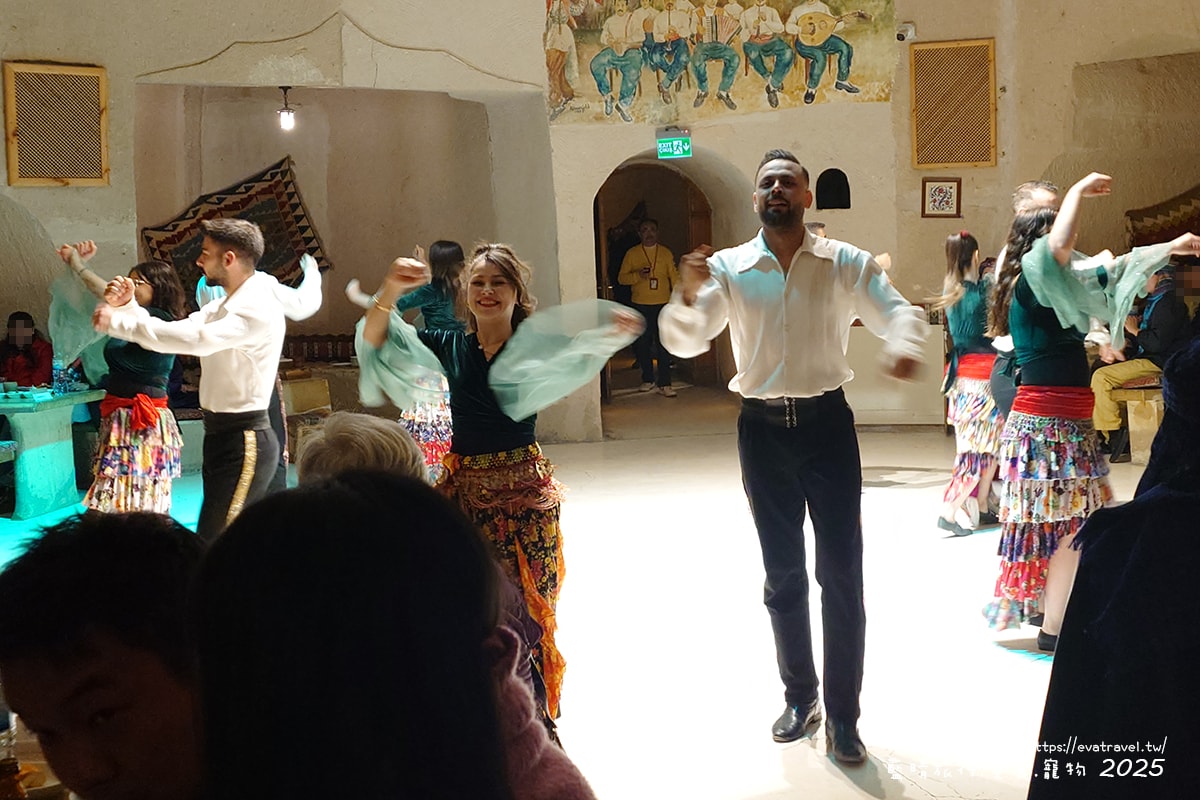 【土耳其蜜月旅遊】Evranos Restaurant 洞穴餐廳｜土耳其之夜 Turkish Night 表演＋午餐體驗。土耳其餐廳