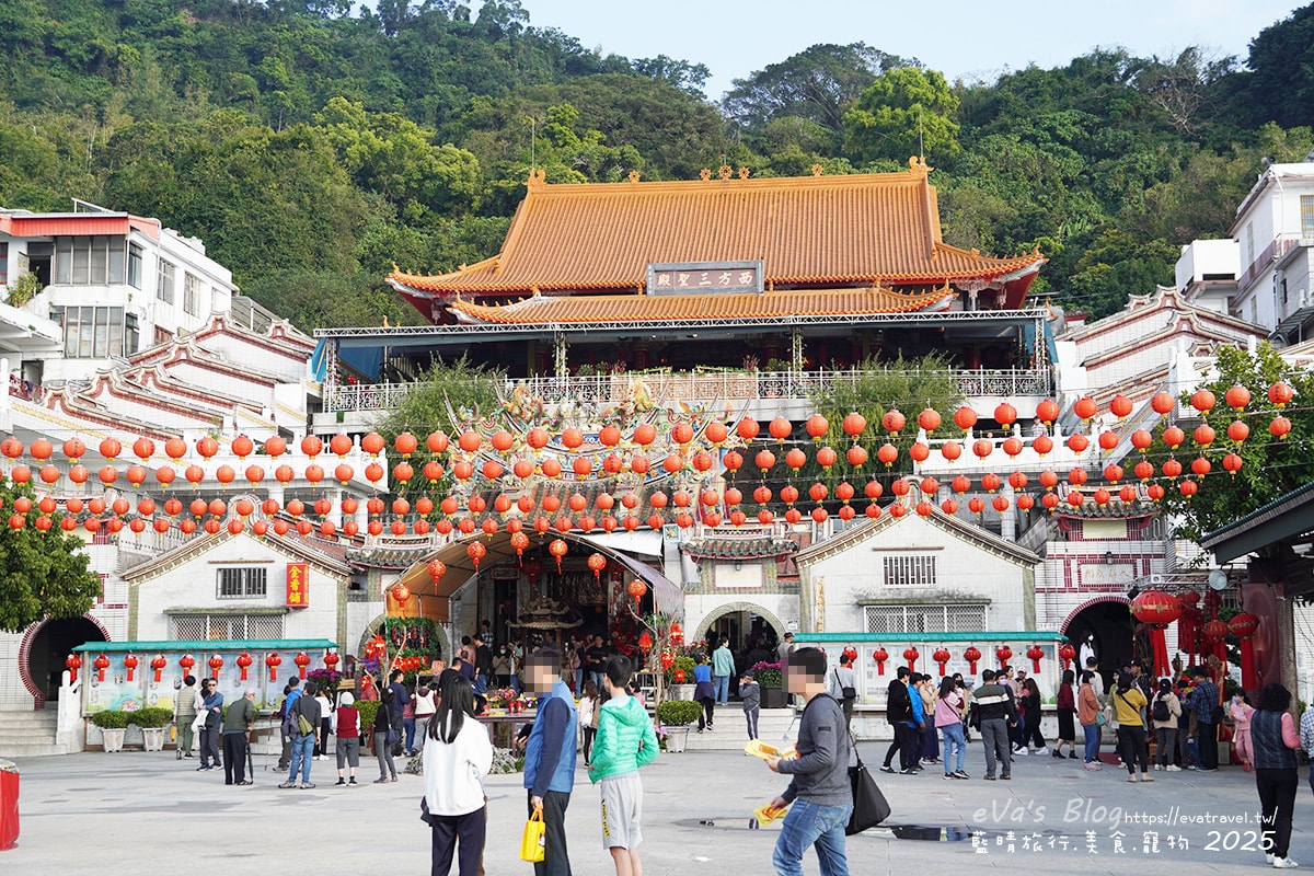 【高雄景點】大崗山超峰寺|飛瓦神蹟傳說×250年歷史廟宇×觀景台與建築之美。高雄廟宇 - 第4張圖 【高雄景點】大崗山超峰寺|飛瓦神蹟傳說×250年歷史廟宇×觀景台與建築之美。高雄廟宇