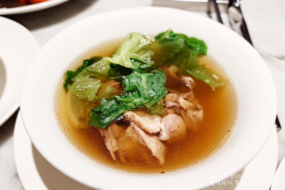 【台中李方艾美】新食譜全日餐廳自助式晚餐｜超人氣鴨韻百味吃到飽、威靈頓鮭魚現場秀＋紅白酒、生啤酒無限暢飲。台中吃到飽