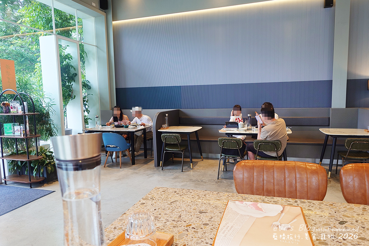 【台中餐廳】白貓散步 Gatto Bianco｜義大利麵、燉飯、早午餐與輕食一次滿足，享受療癒愜意的慢步調時光。台中寵物友善餐廳