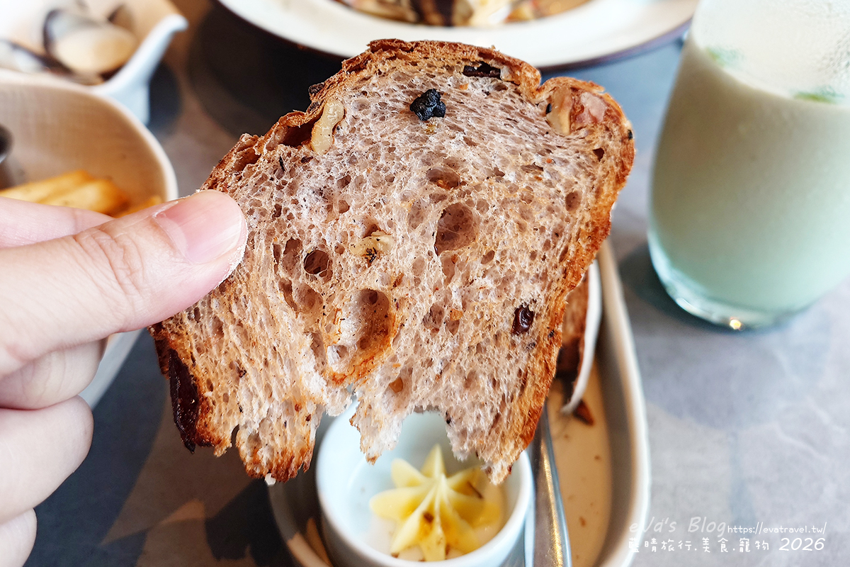 【台中餐廳】白貓散步 Gatto Bianco｜義大利麵、燉飯、早午餐與輕食一次滿足，享受療癒愜意的慢步調時光。台中寵物友善餐廳