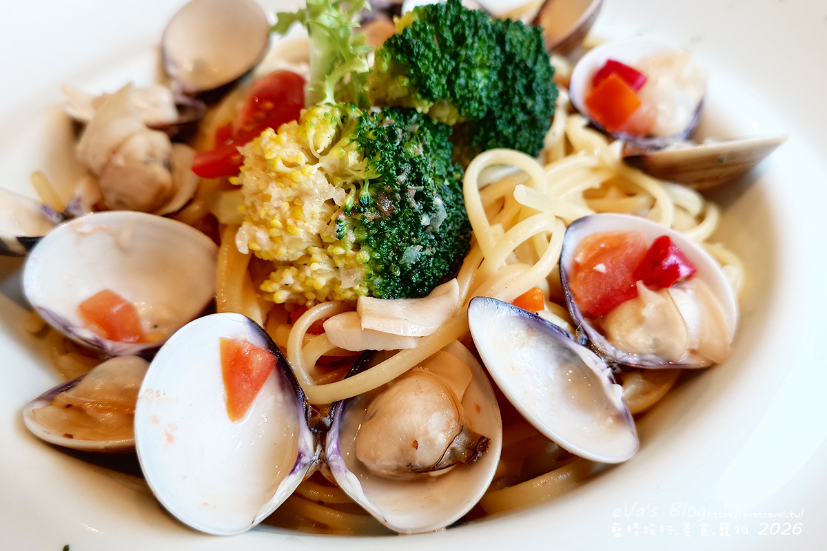 【台中餐廳】白貓散步 Gatto Bianco｜義大利麵、燉飯、早午餐與輕食一次滿足，享受療癒愜意的慢步調時光。台中寵物友善餐廳