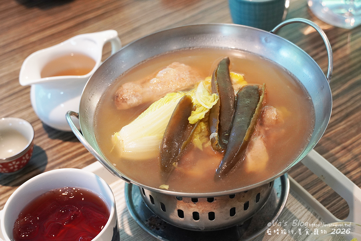 【台中太平美食】草本光農場｜藏身山林的溫馨私廚，在綠意環繞中享受慢步調餐食。台中寵物友善餐廳