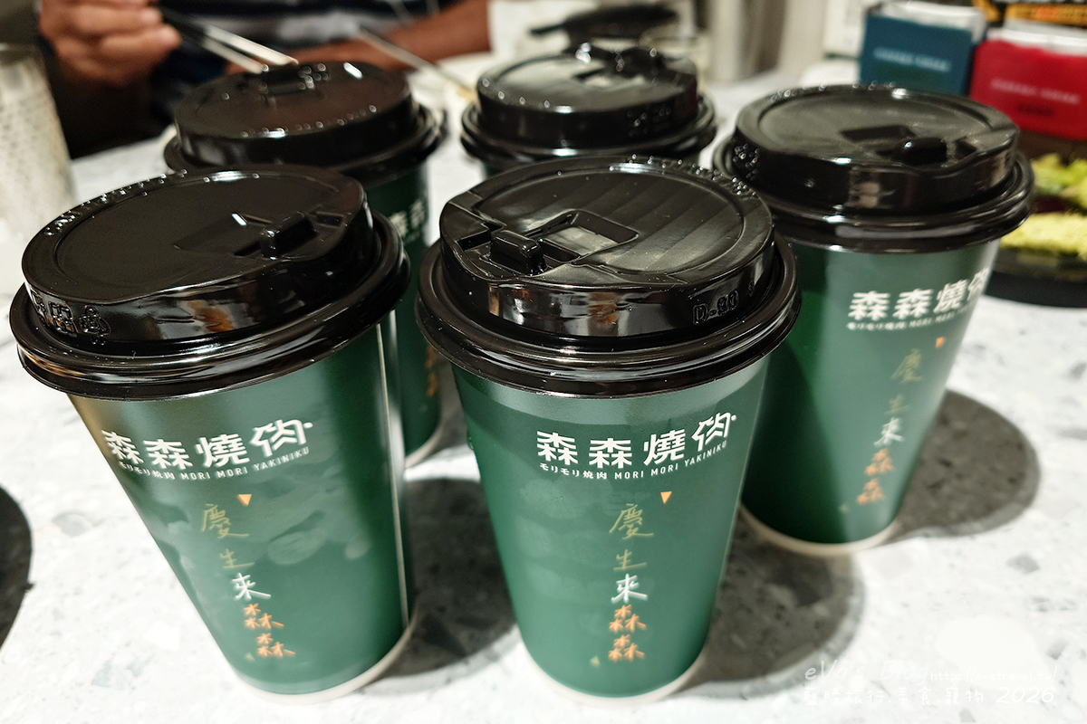 【台中燒肉推薦】森森燒肉中科店|森森燒肉中科店全新改裝,點叢林玫瑰餐送精品金叉,當月壽星還送超美「玫瑰肉肉花」,全家拍貼合照儀式感直接拉滿。台中燒烤 - 第7張圖 【台中燒肉推薦】森森燒肉中科店|森森燒肉中科店全新改裝,點叢林玫瑰餐送精品金叉,當月壽星還送超美「玫瑰肉肉花」,全家拍貼合照儀式感直接拉滿。台中燒烤