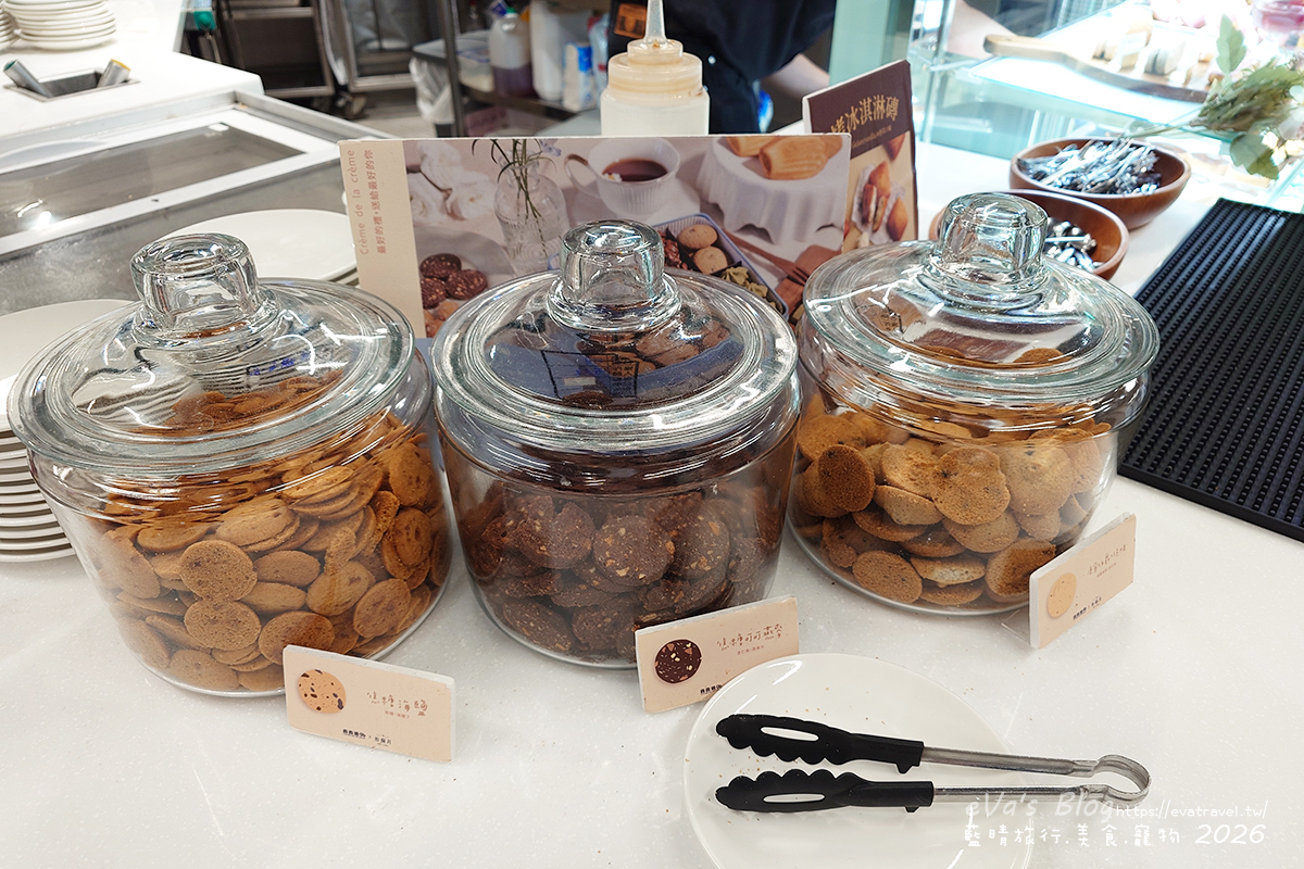 【台中燒肉推薦】森森燒肉中科店|森森燒肉中科店全新改裝,點叢林玫瑰餐送精品金叉,當月壽星還送超美「玫瑰肉肉花」,全家拍貼合照儀式感直接拉滿。台中燒烤 - 第30張圖 【台中燒肉推薦】森森燒肉中科店|森森燒肉中科店全新改裝,點叢林玫瑰餐送精品金叉,當月壽星還送超美「玫瑰肉肉花」,全家拍貼合照儀式感直接拉滿。台中燒烤