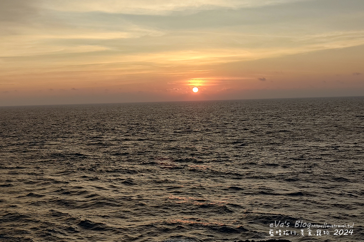 【小琉球景點】小琉球落日亭|欣賞夕陽染上海面的金色光影,見證日落餘暉三部曲。小琉球旅行 - 第7張圖 【小琉球景點】小琉球落日亭|欣賞夕陽染上海面的金色光影,見證日落餘暉三部曲。小琉球旅行