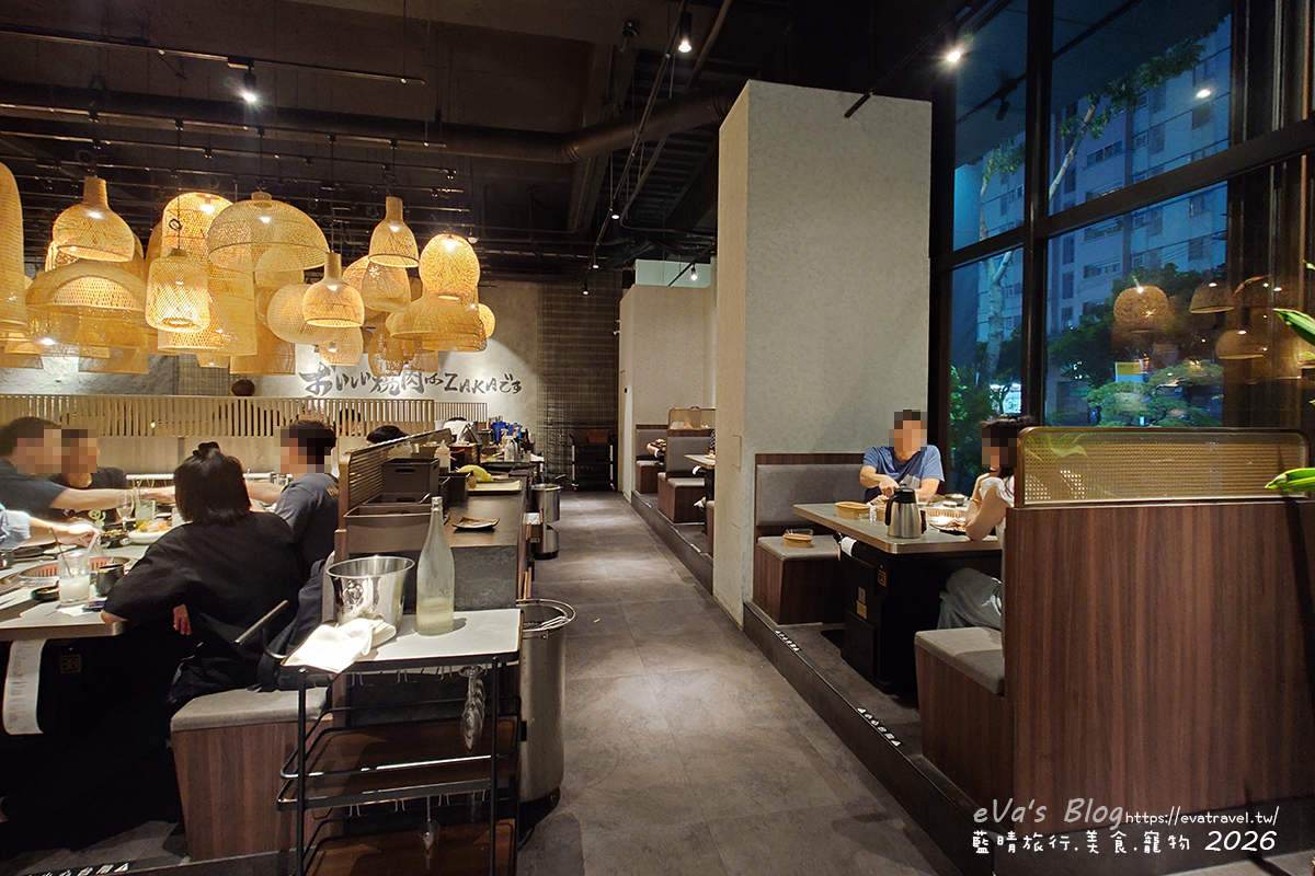 【台中燒肉推薦】札卡燒肉南屯店｜全台首間輸送帶燒肉、寶藏和牛與豐富附餐，壽星慶生超有儀式感。台中寵物友善燒烤店