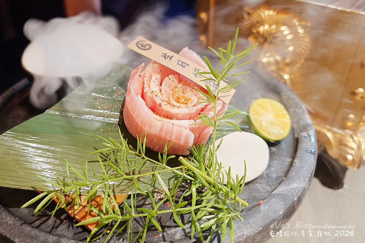 【台中燒肉推薦】札卡燒肉南屯店｜全台首間輸送帶燒肉、寶藏和牛與豐富附餐，壽星慶生超有儀式感。台中寵物友善燒烤店