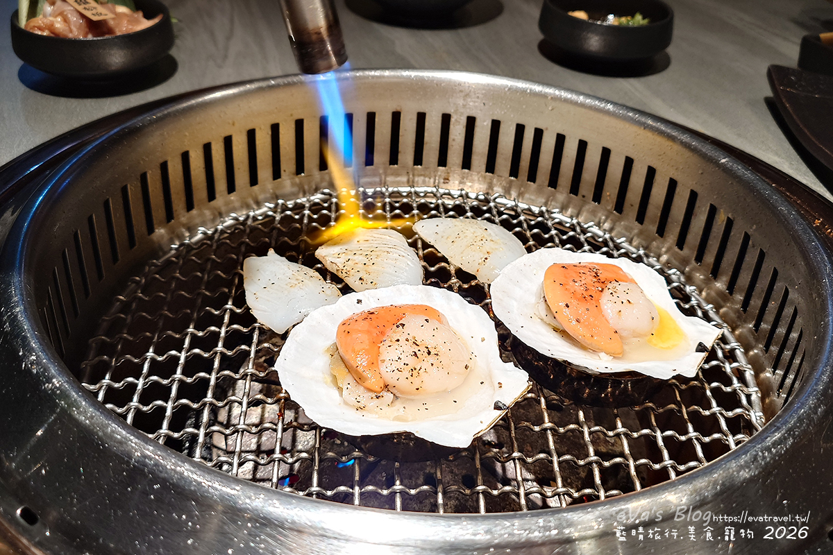 【台中燒肉推薦】札卡燒肉南屯店｜全台首間輸送帶燒肉、寶藏和牛與豐富附餐，壽星慶生超有儀式感。台中寵物友善燒烤店