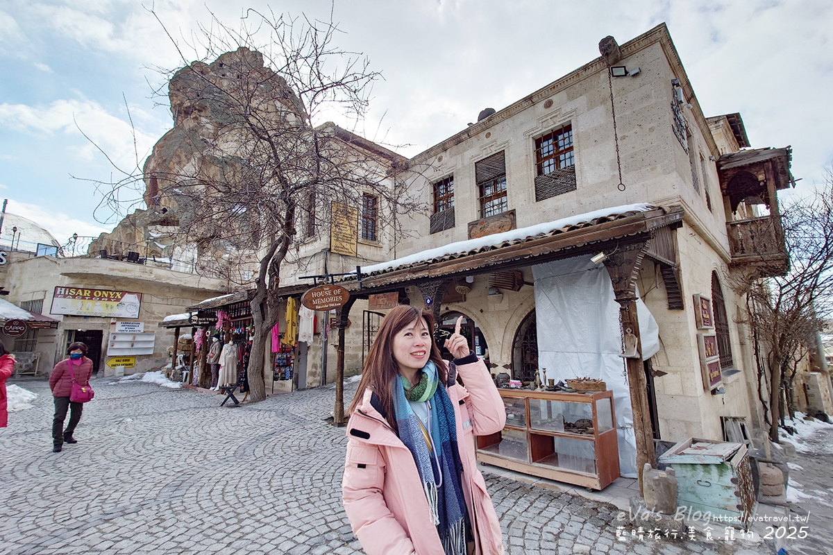 【土耳其蜜月旅遊】Ortahisar Castle 奧塔希薩城堡｜卡帕多奇亞天然岩石城堡，俯瞰奧塔希薩小鎮絕美景色。土耳其景點